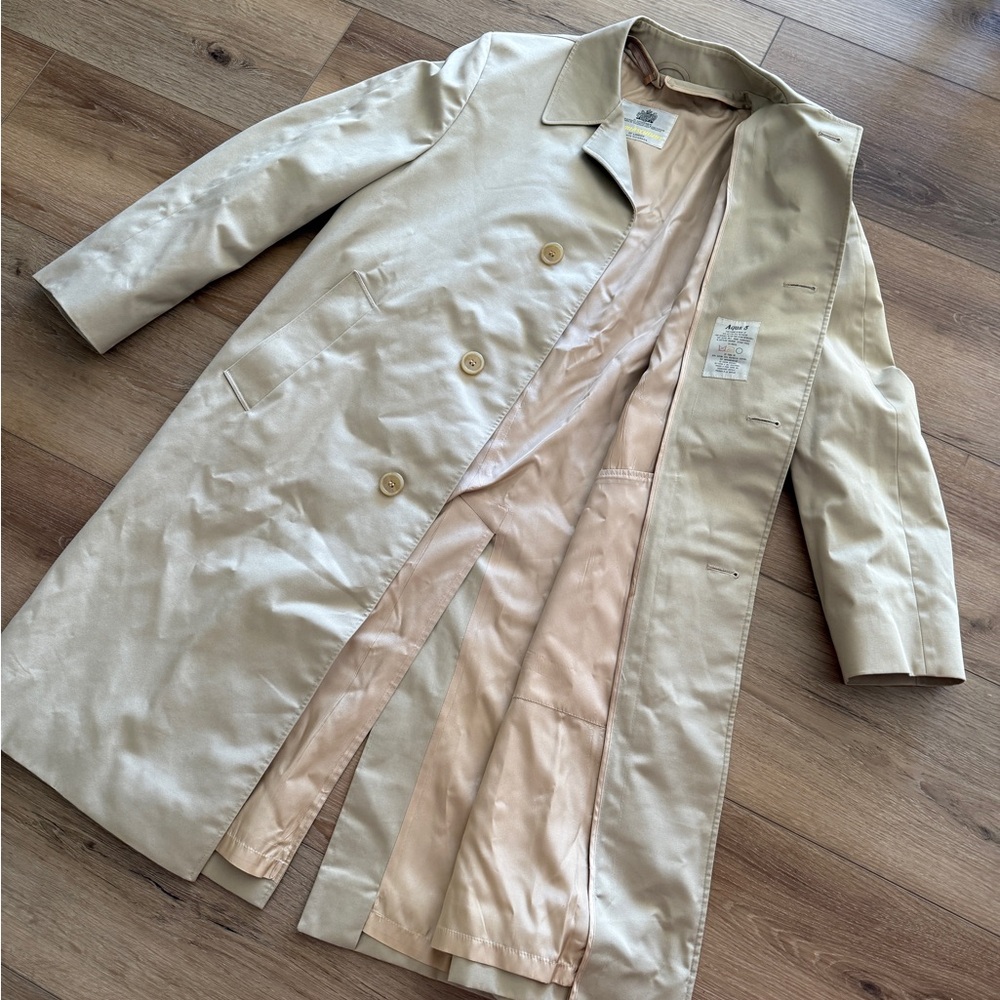 Vintage Aquascutum London Men's Beige Trench Coat - Picture 8 of 11